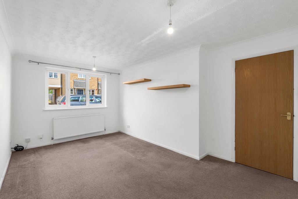 Property photo 3 of 9