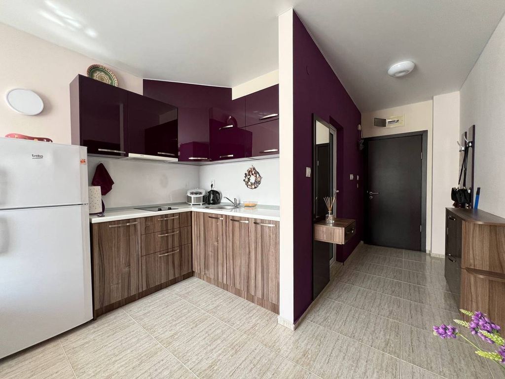 Property photo 3 of 11