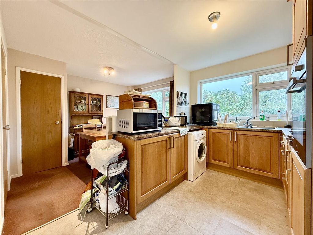 Property photo 3 of 14 3