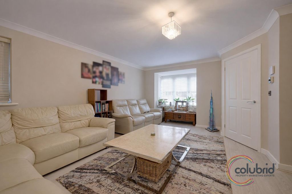 Property photo 3 of 20