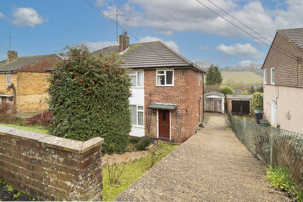 Property photo 2 of 17