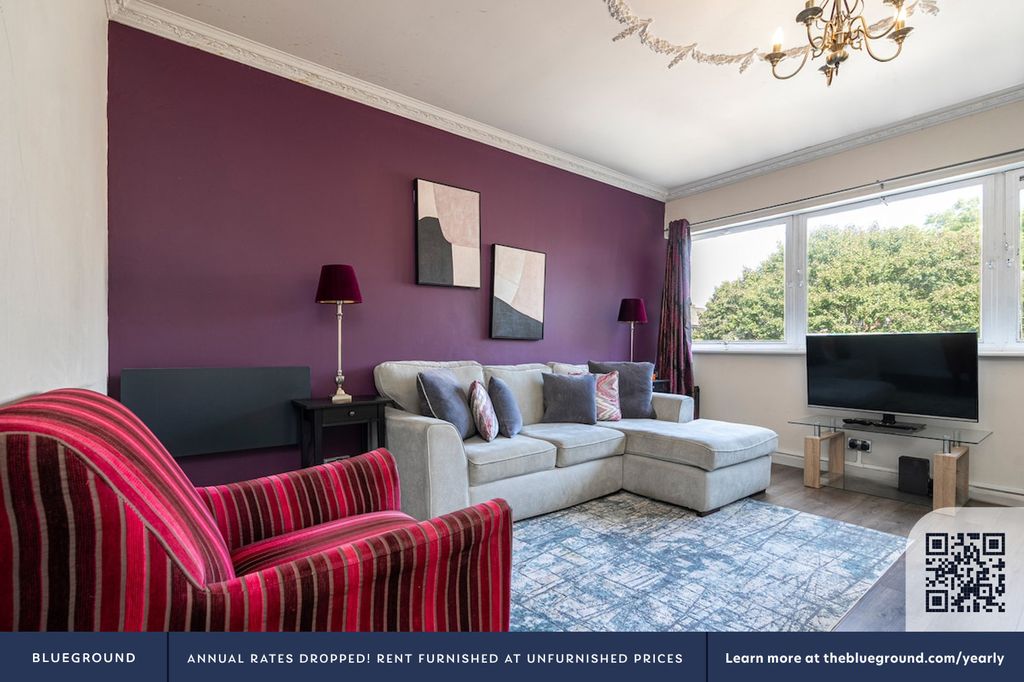 Property photo 3 of 16 Living Room