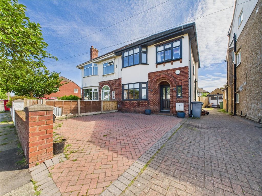 Property photo 1 of 16 Cam03844G0-Pr0272-Still039.Jpg