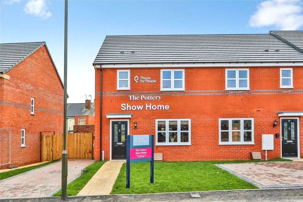 Property photo 1 of 10 The Roma