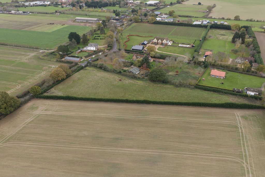 Property photo 3 of 3 Photo 3