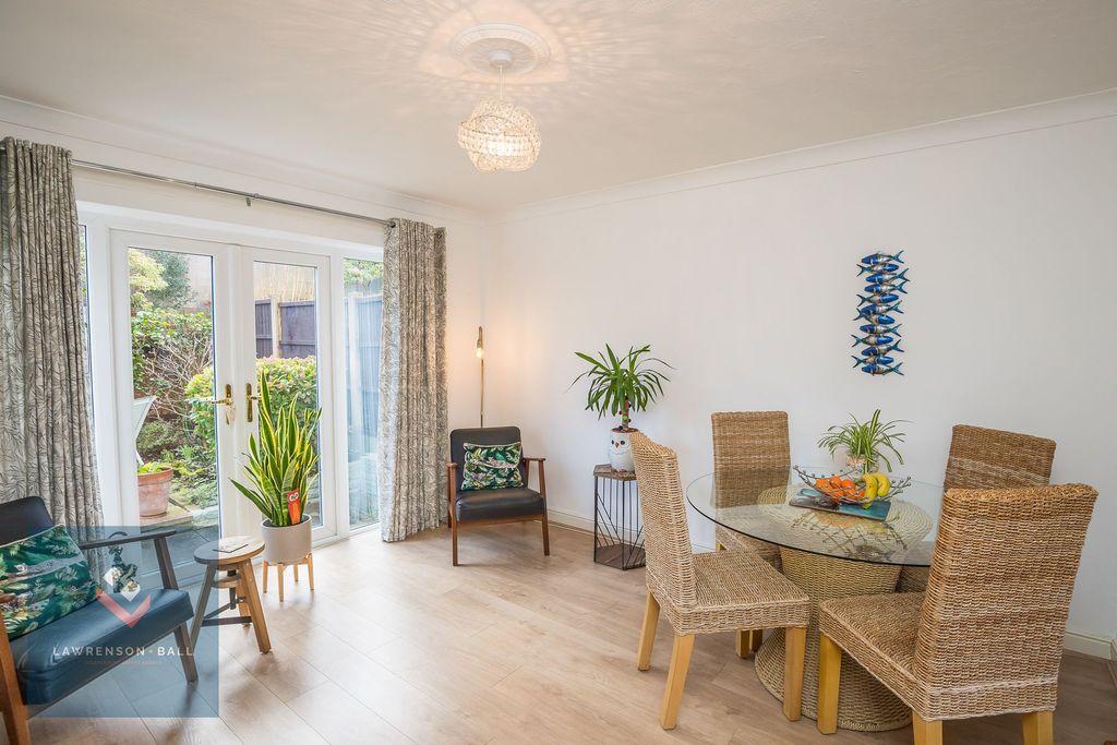 Property photo 3 of 22 Dining Room