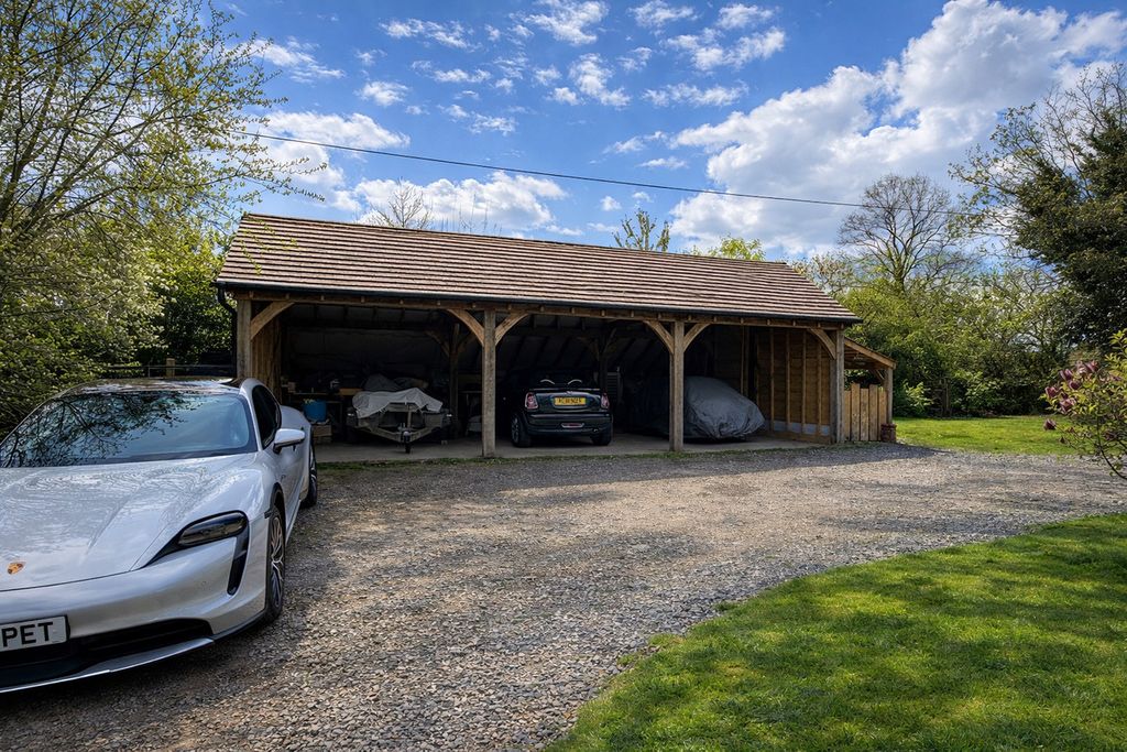 Property photo 3 of 35