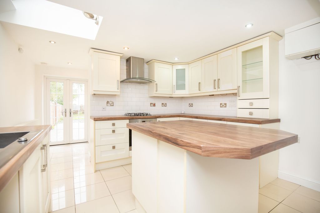 Property photo 2 of 16 Mw-9203