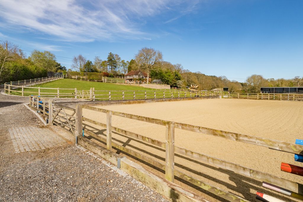 Property photo 3 of 21