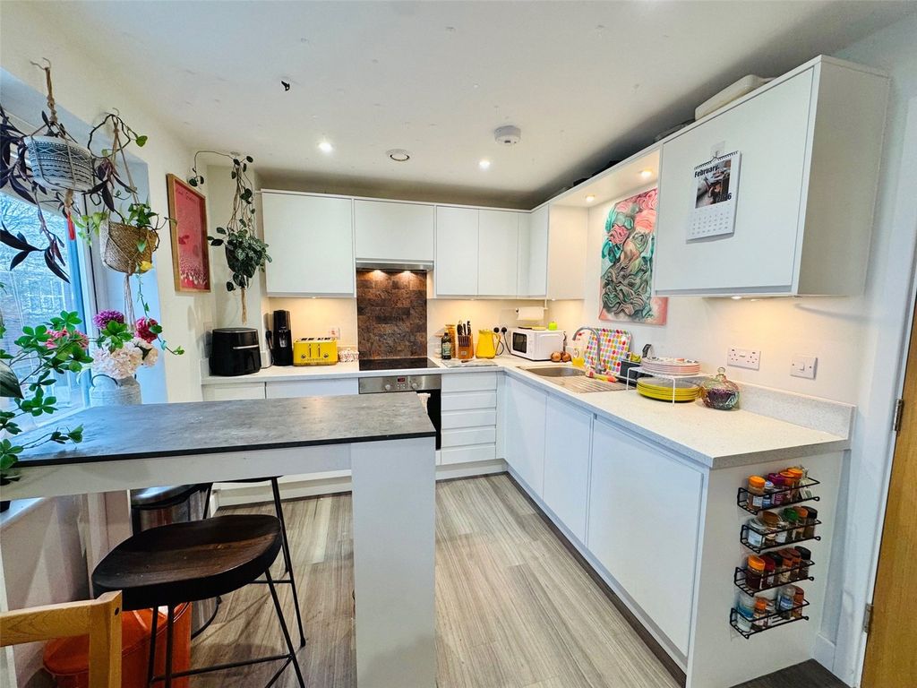 Property photo 2 of 7 Picture No. 04