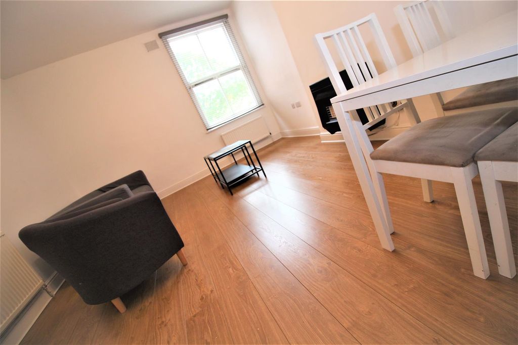 Property photo 3 of 7 Img_8972.Jpg
