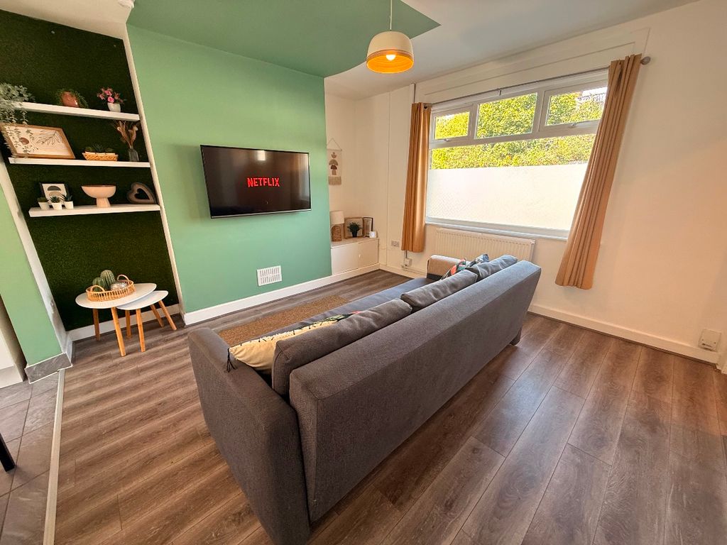 Property photo 2 of 11