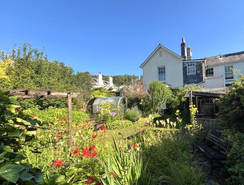 Property photo 2 of 30