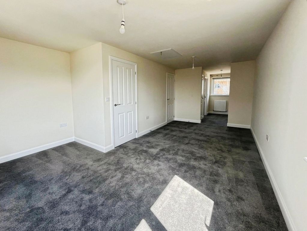 Property photo 3 of 9 Bedroom 1