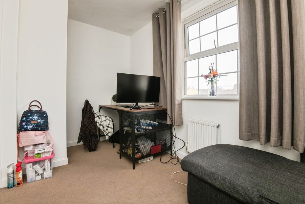 Property photo 3 of 15 Photo