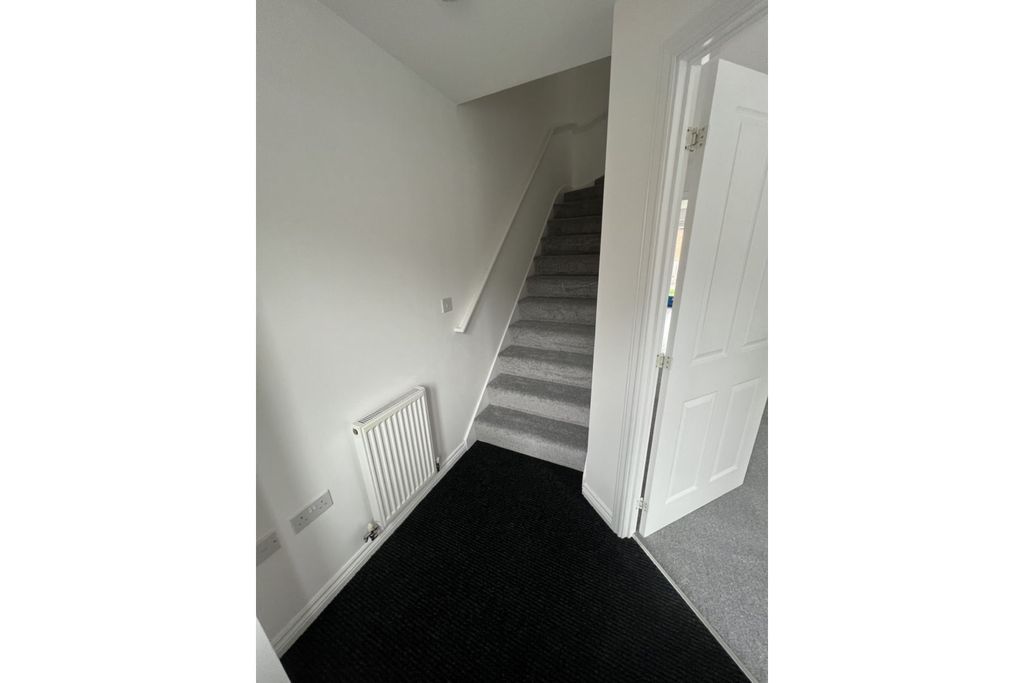 Property photo 2 of 17 Staircase