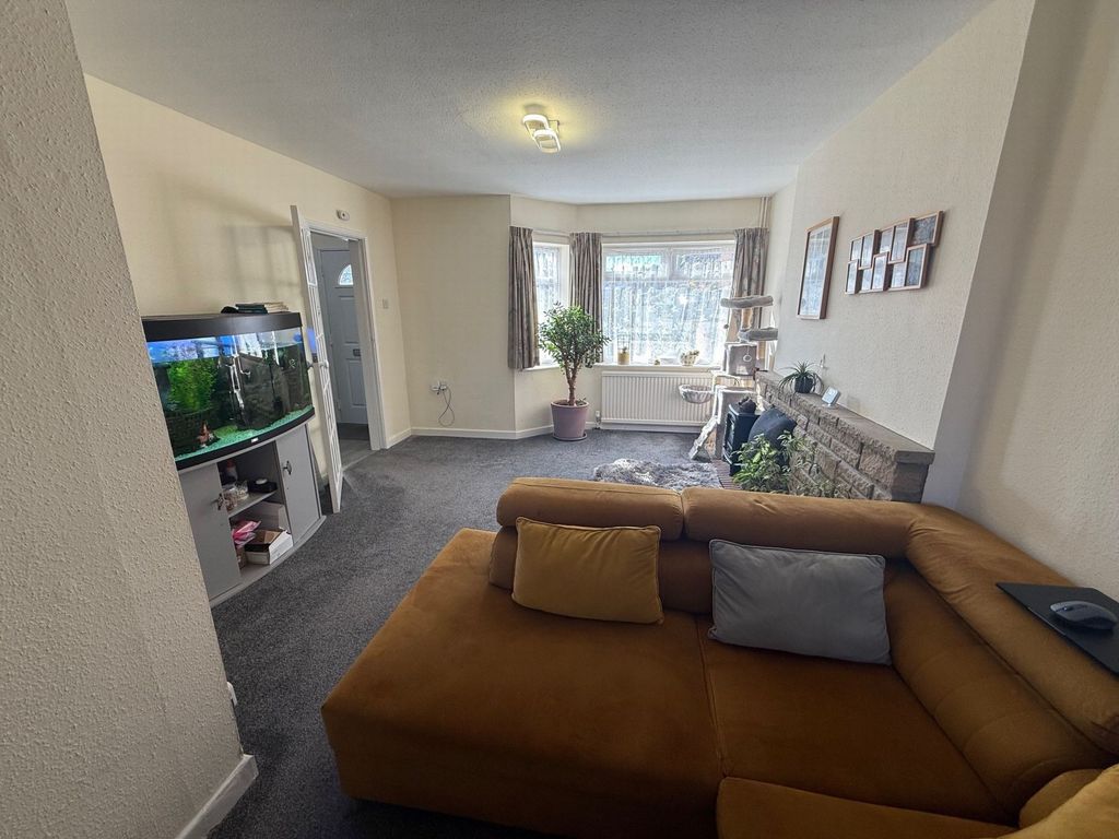 Property photo 3 of 8 Photo 2