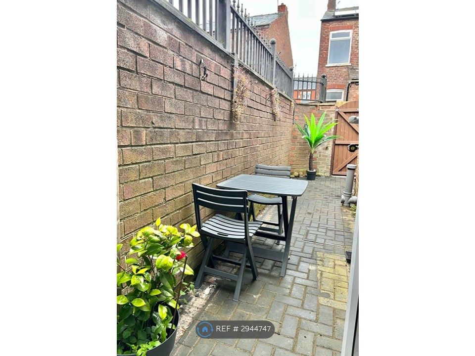 Property photo 3 of 35