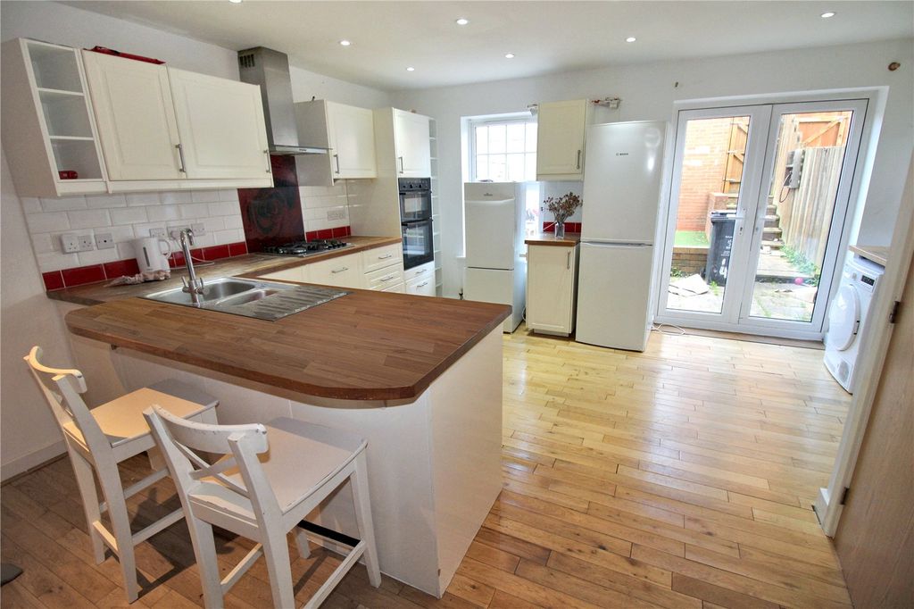 Property photo 2 of 13 Picture No. 03