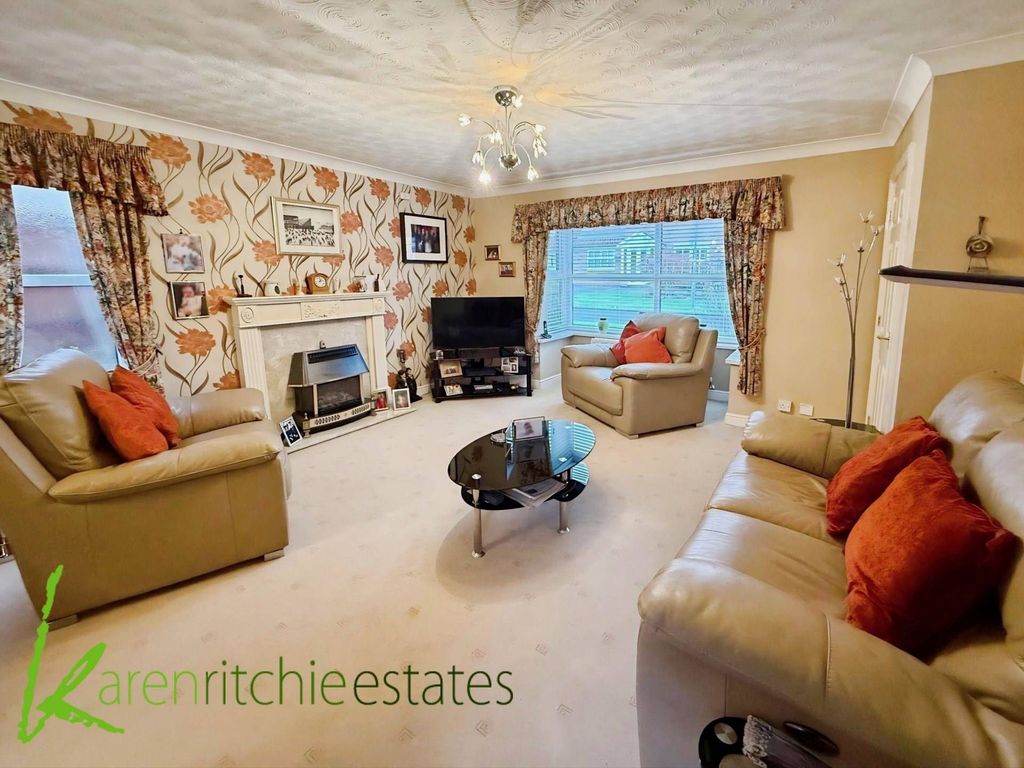 Property photo 2 of 23