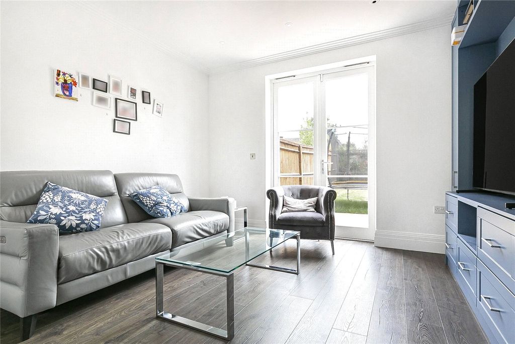 Property photo 3 of 23 Picture No. 01