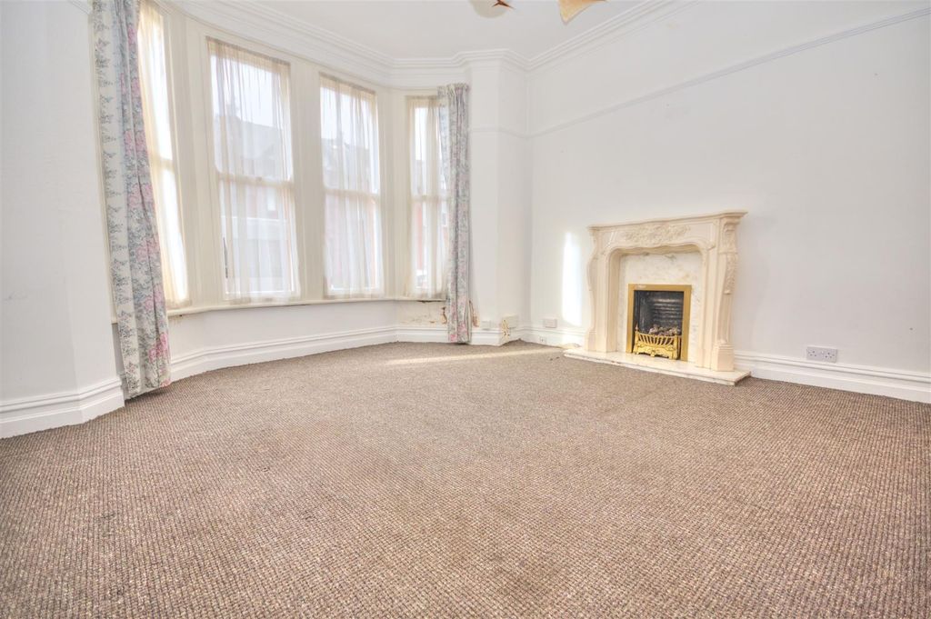 Property photo 2 of 19 Dsc_1246_Enhancer.Jpg