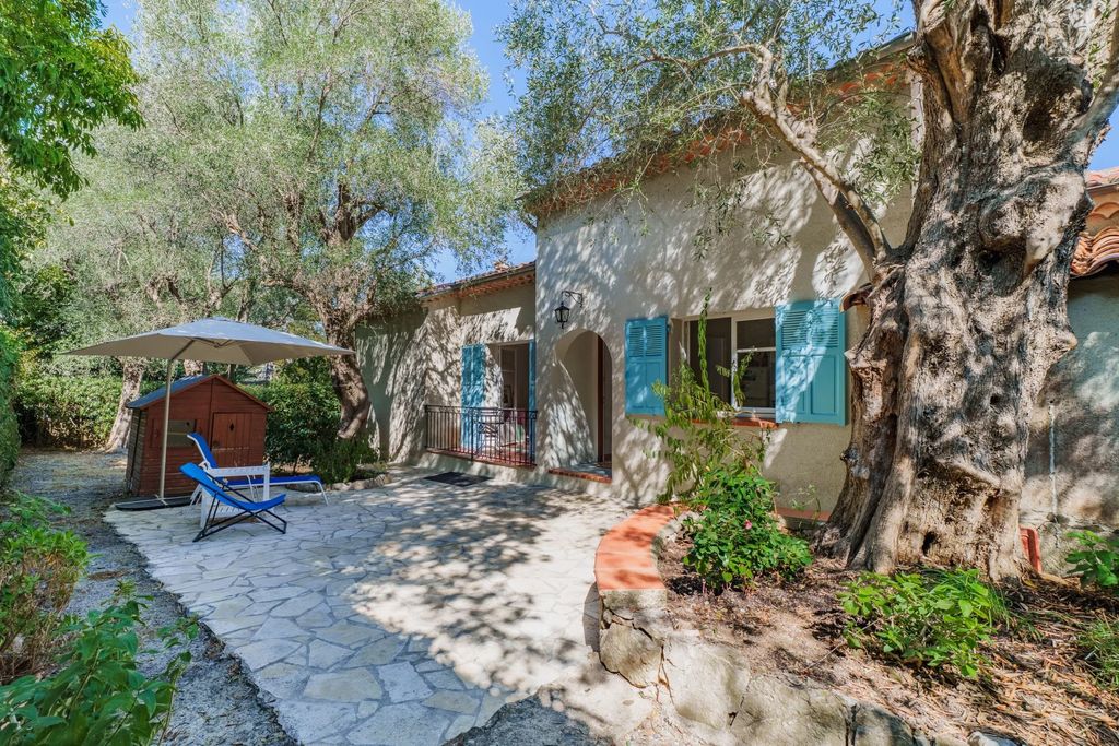 Property photo 2 of 18