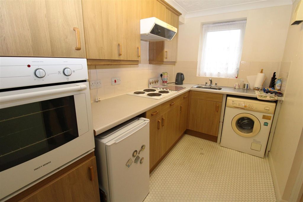 Property photo 2 of 21 Use Kitchen1.Jpg