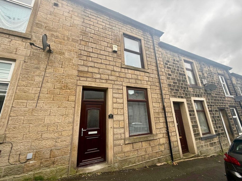Property photo 1 of 8