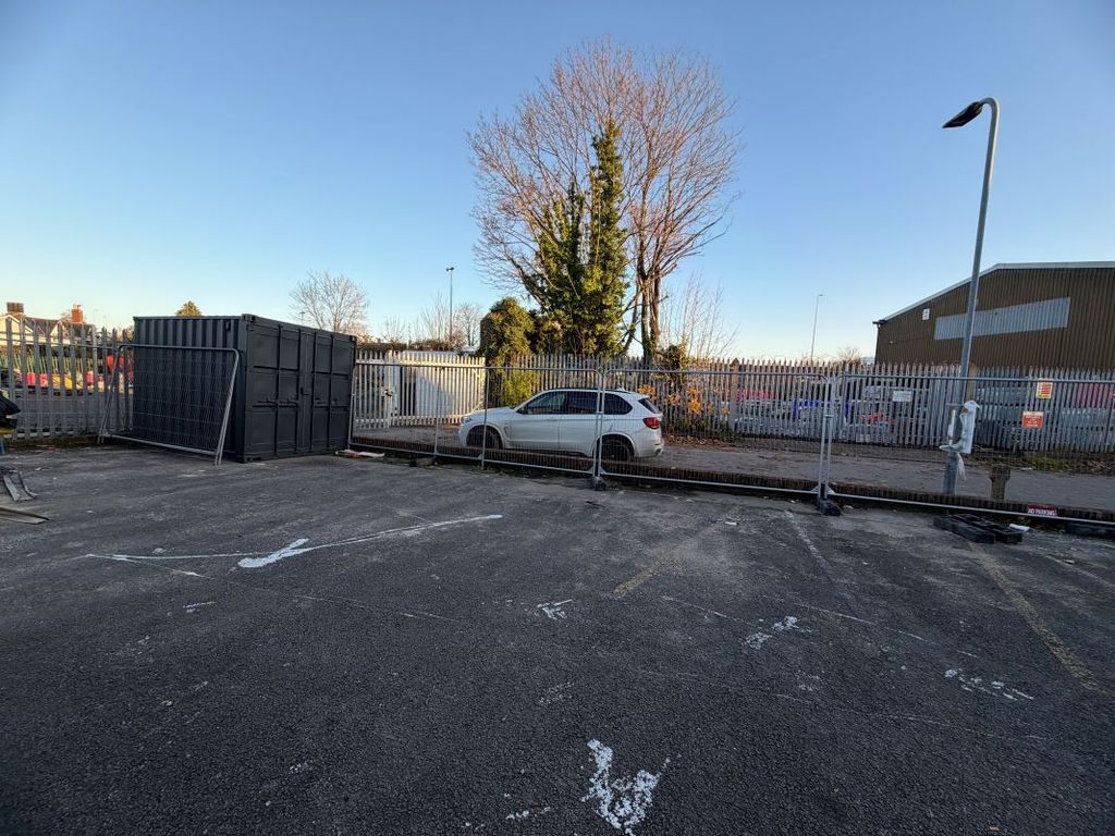 Property photo 1 of 3