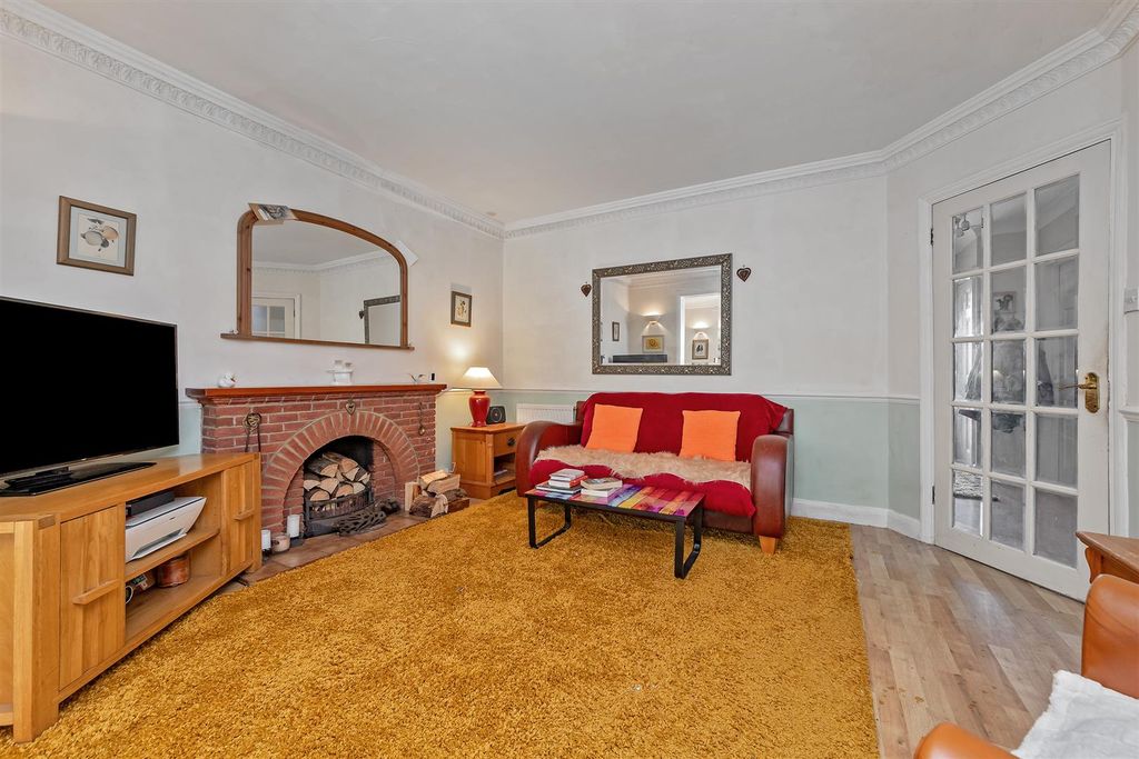 Property photo 2 of 21 36Southriding-8.Jpg