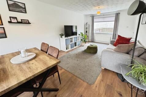 Property photo 3 of 26 14708_34278228_Img_02_0000_Max_476x317