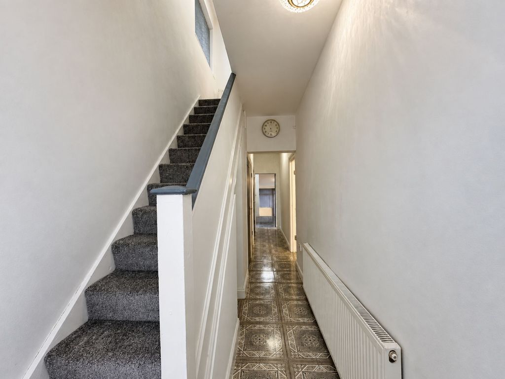 Property photo 2 of 15 Hallway