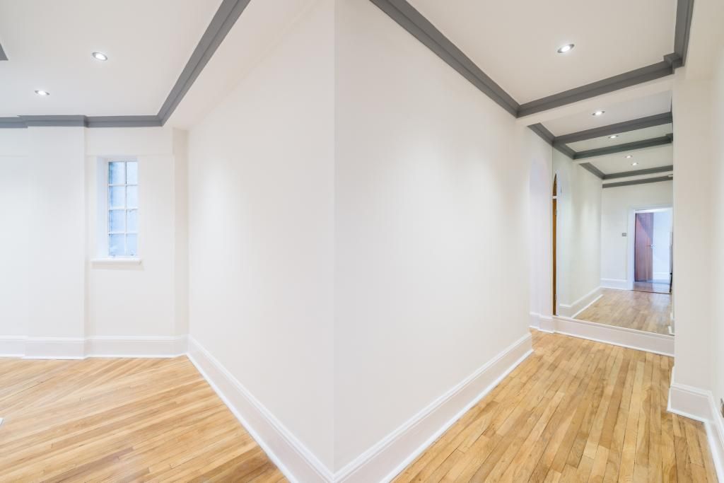Property photo 3 of 12 Hallway