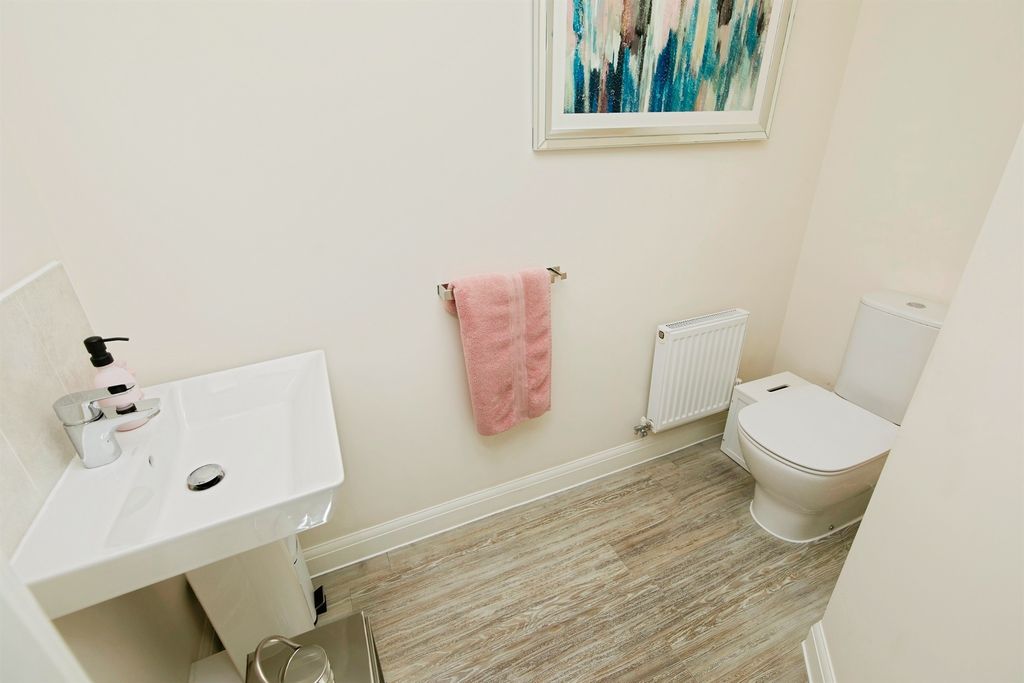 Property photo 3 of 17