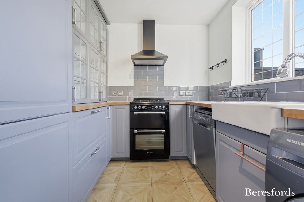 Property photo 3 of 18 Picture No. 30