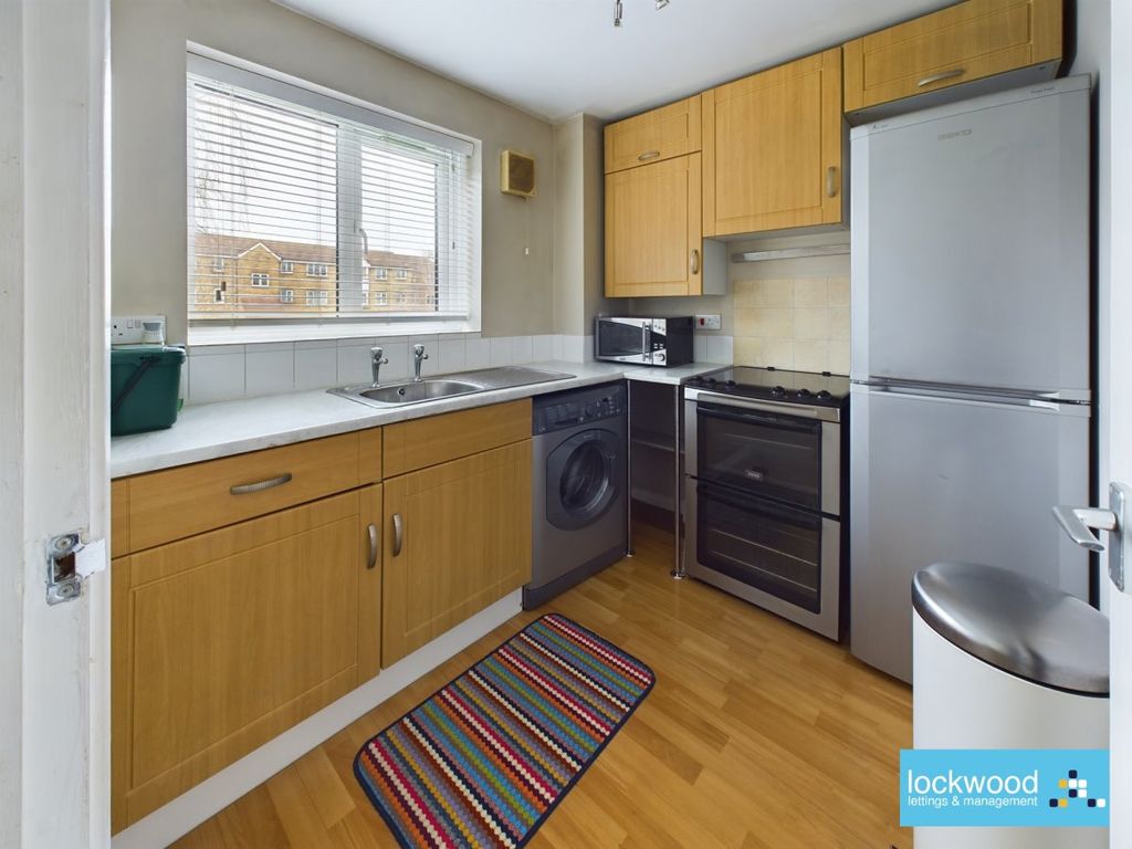 Property photo 3 of 5