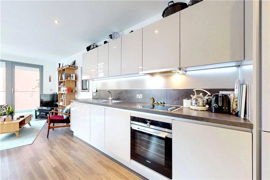 Property photo 3 of 16 Kitchen