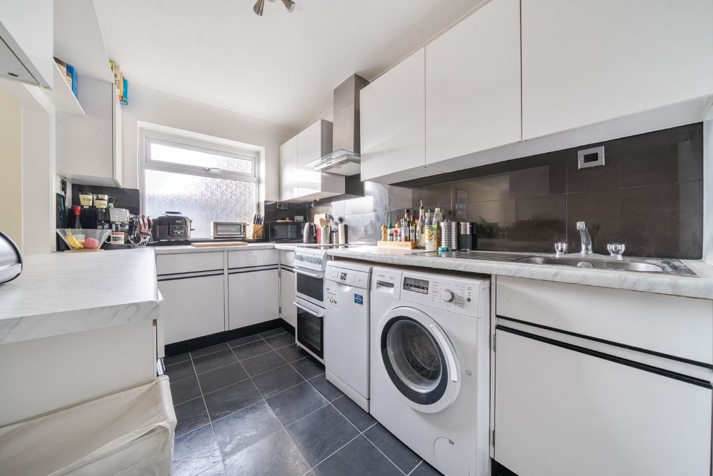 Property photo 2 of 9 Picture No. 06