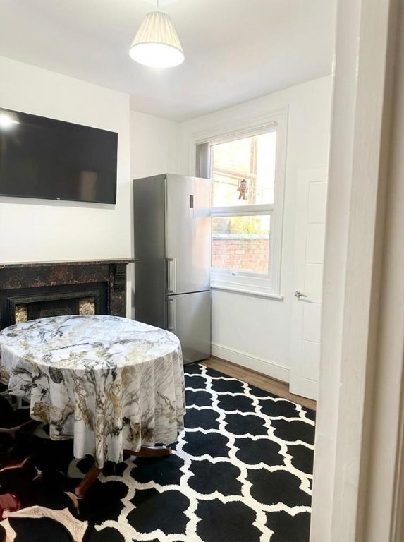 Property photo 3 of 9 0B80Ff37-75B8-4c6c-B87B-945B3E411B4F.Jpg