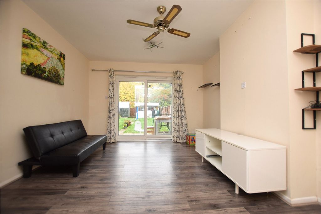 Property photo 2 of 8 Picture No. 05