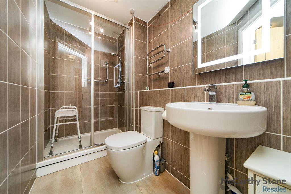 Additional image 16 of 2 bed flat for salePavilion Court, Hamilton Gardens, Felixstowe IP11