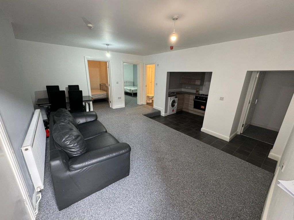 Property photo 3 of 25