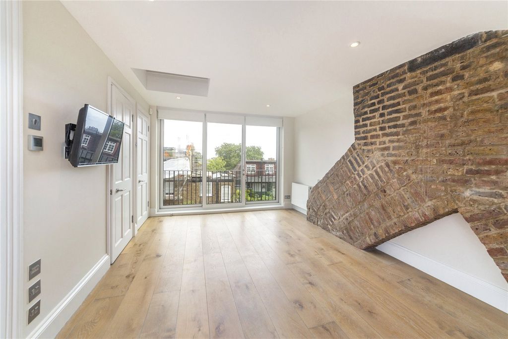 Property photo 3 of 16