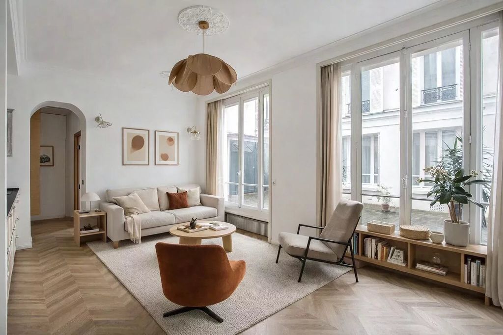 Property photo 1 of 16 Paris 7 - Saint-Thomas-D'aquin