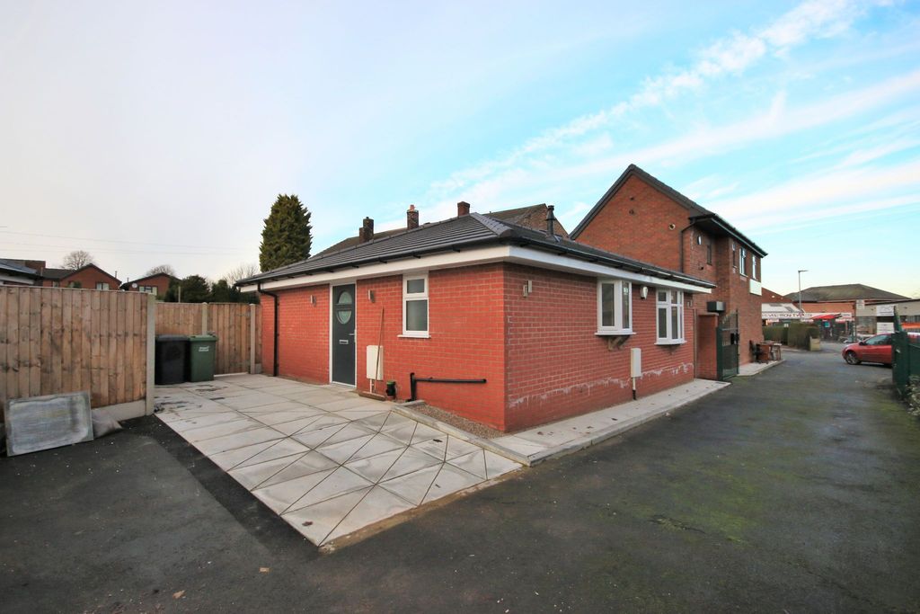 Property photo 2 of 11 Photograph 2