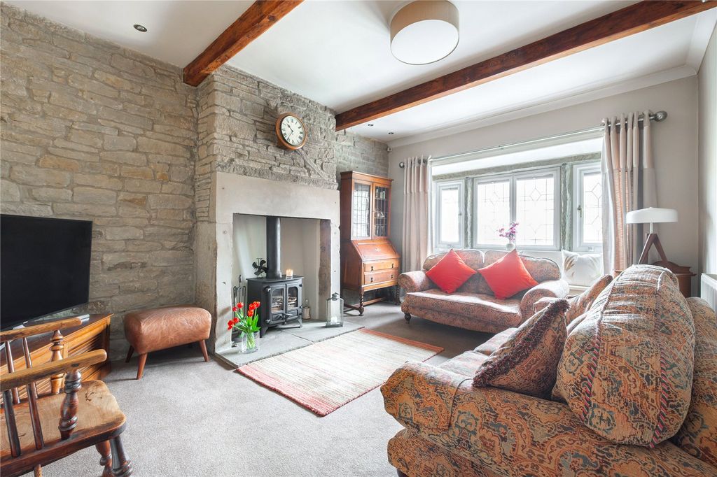 Property photo 3 of 25 Sitting Room