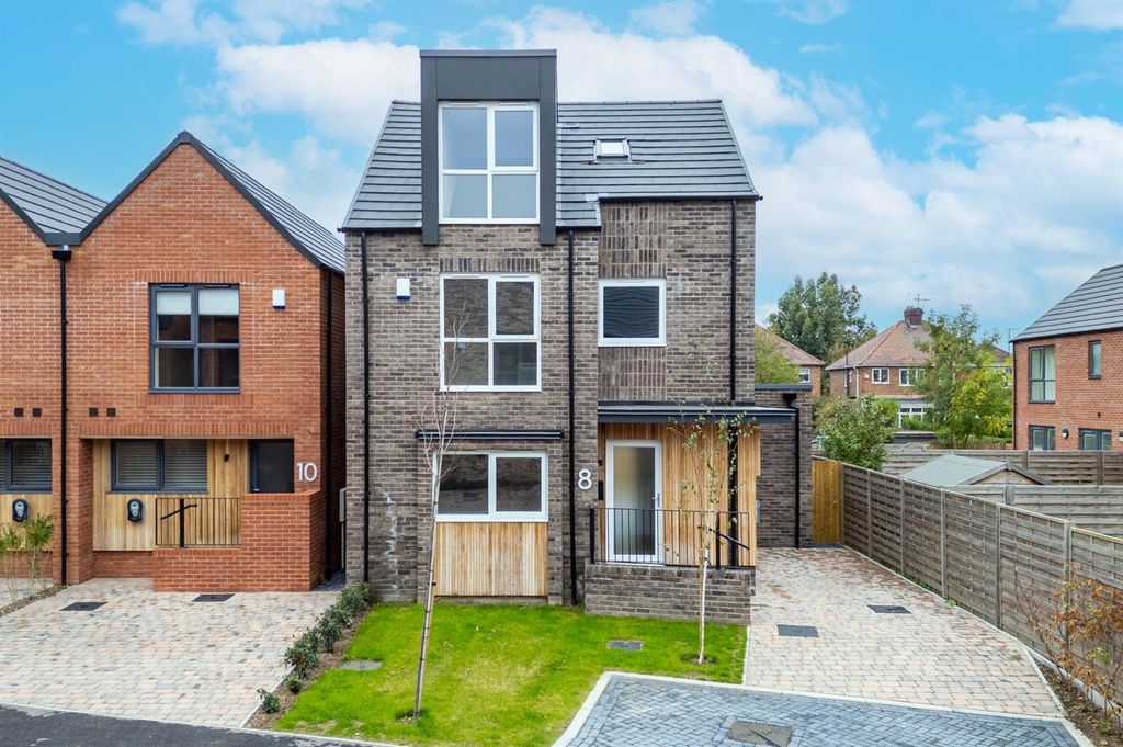 Property photo 1 of 22