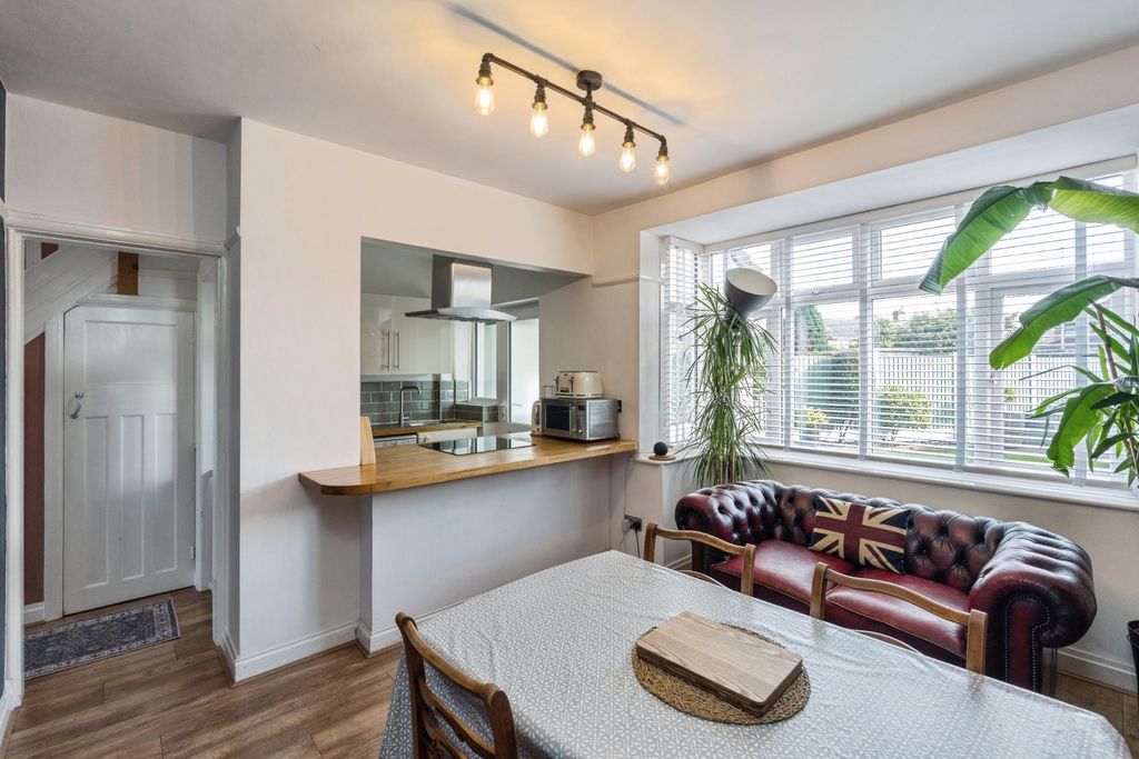 Property photo 3 of 22 Pbox-Img.Jpg