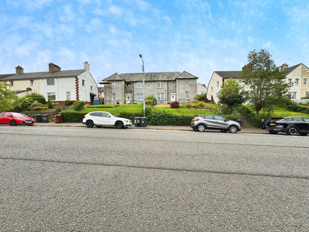 Property photo 1 of 16 East Thomson Street, Clydebank G81